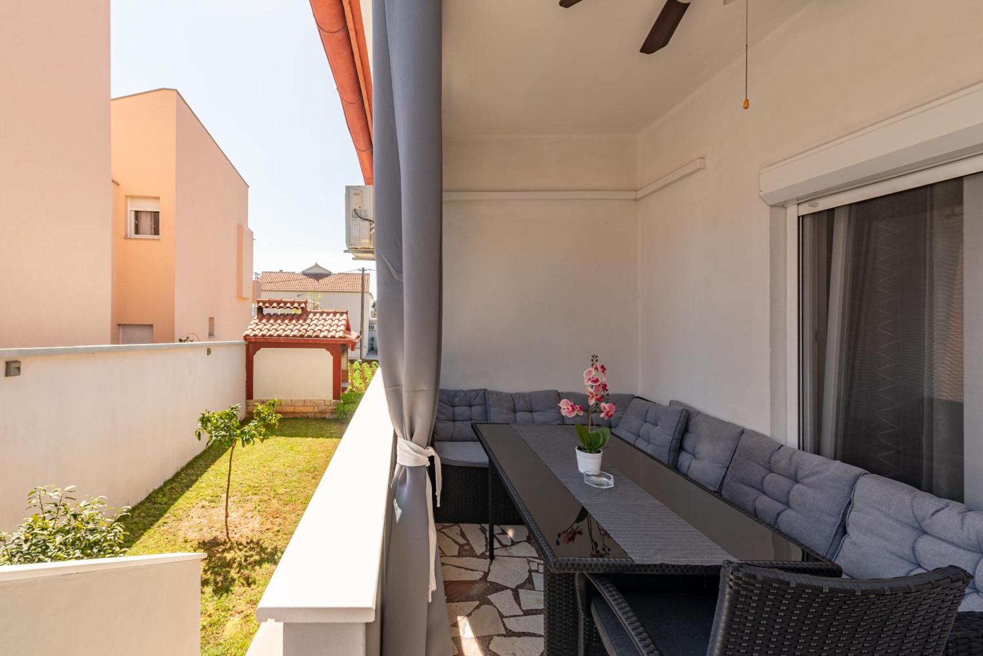 Floyd Apartment Bibinje Bagian luar foto